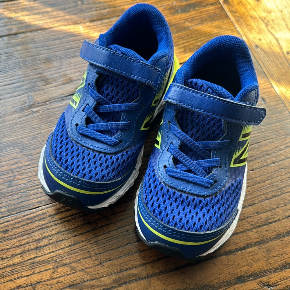 Walker baby New Balance sneakers